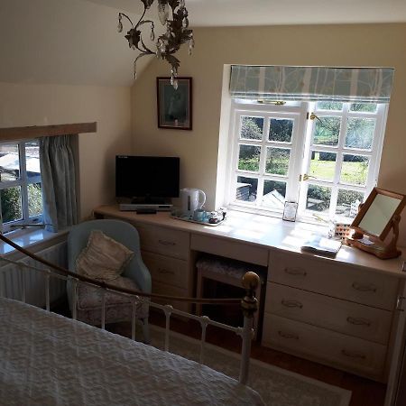 Court Barn Cottage B&B Burwash Bagian luar foto