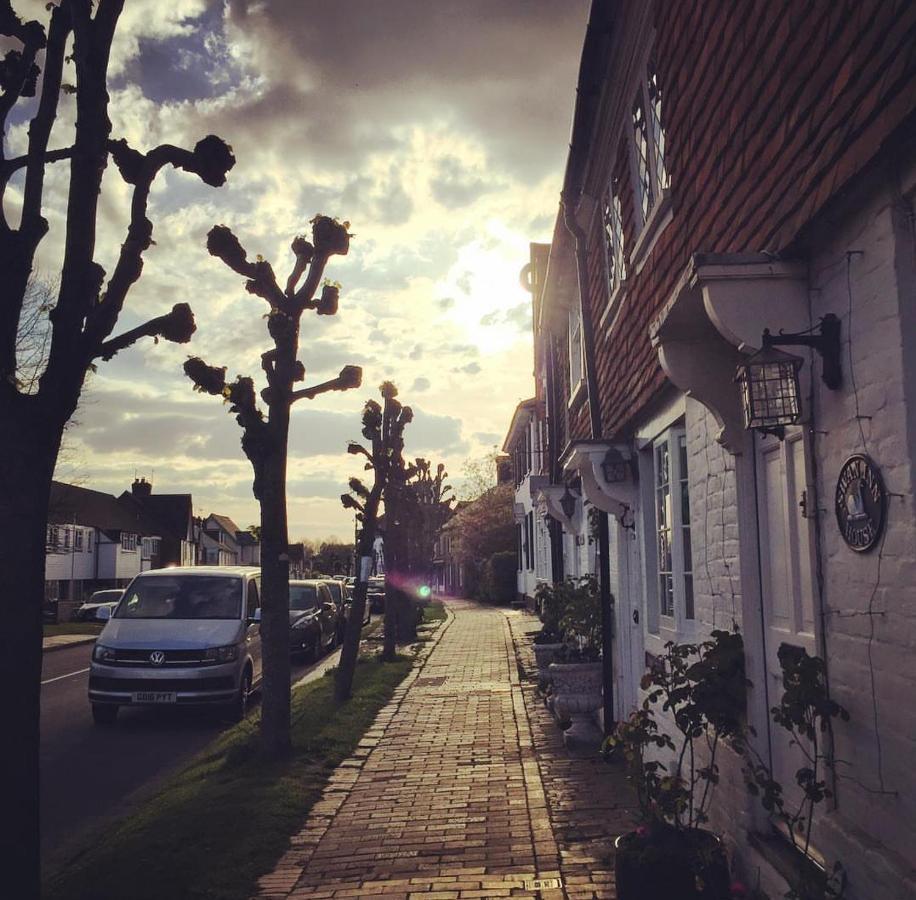 Court Barn Cottage B&B Burwash Bagian luar foto